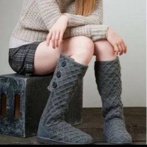 UGG Womens Lattice Cardy Sweater Boots!